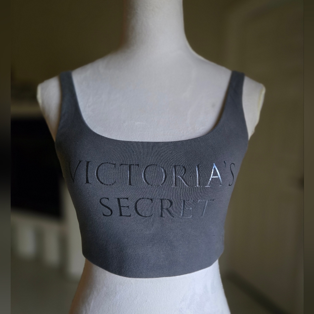 VICTORIA'S SECRET Grey & Blue metallic Signature Sports Bra. Medium.